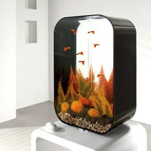 Indlæs billede til gallerivisning biOrb LIFE 60 l. i sort. dekoreret med efterårs farver, orange og gule planter, samt fisk. 72060