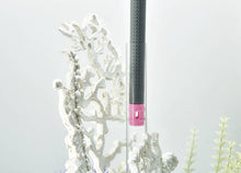 Indlæs billede til gallerivisning biOrb Multi rengøringsbørste i pink. håndtaget kan bruges til at rense dit stigrør. 55249 51885